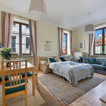 P&O Apartments Old Town Varşova Oda fotoğraf